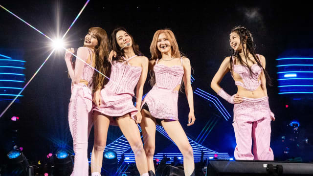 意外超平价！BLACKPINK在Coachella穿的鞋，居然出自CHARLES & KEITH！