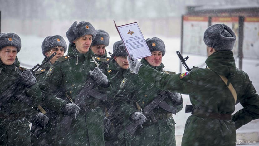 Commentary: Conditions may be ideal for Russian military to implode