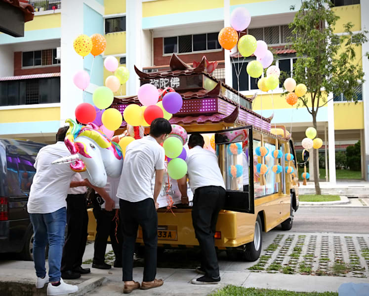 Bukit Batok accident: Eleanor, 4, given send-off with balloons, flowers, angel-like wings