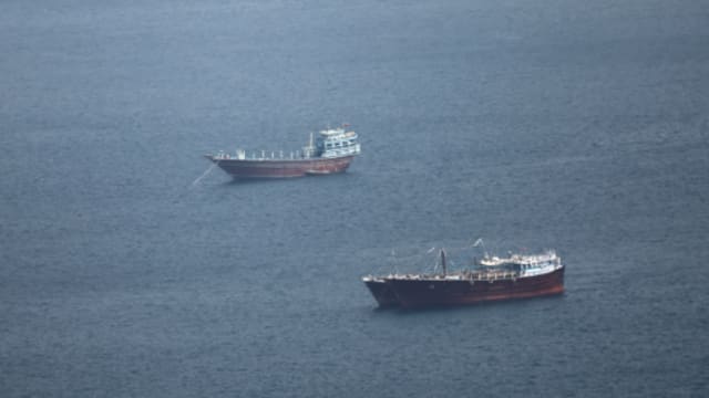 韩国七艘油轮受困霍尔木兹海峡