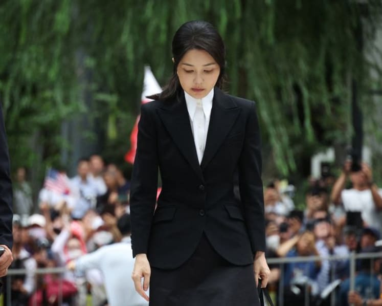 South Korea special prosecutor seeks detention warrant for ex-first lady