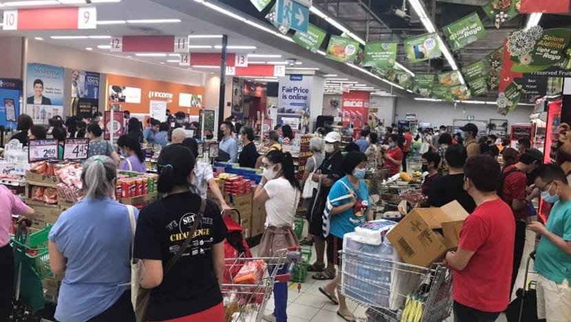 Usah panik, bekalan pasar raya lebih tinggi dari tahun lalu: CEO NTUC Fairprice Usah panik, bekalan pasar raya lebih tinggi dari tahun lalu: CEO NTUC Fairprice