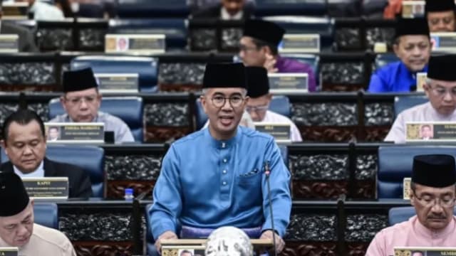 马国财长：1999年曾发生财案宣布后解散国会
