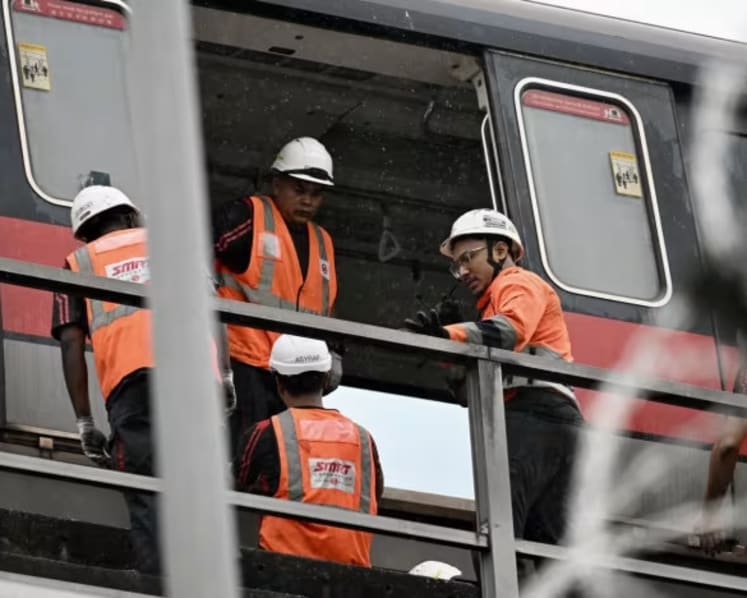 No trains between Jurong East and Buona Vista for rest of Thursday, with aim for partial service by Friday