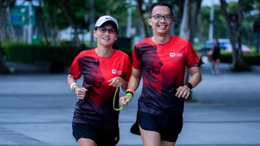 Cacat penglihatan tidak halang Chris Hortin terus aktif sebagai pelari maraton dan pendaki gunung Cacat penglihatan tidak halang Chris Hortin terus aktif sebagai pelari maraton dan pendaki gunung