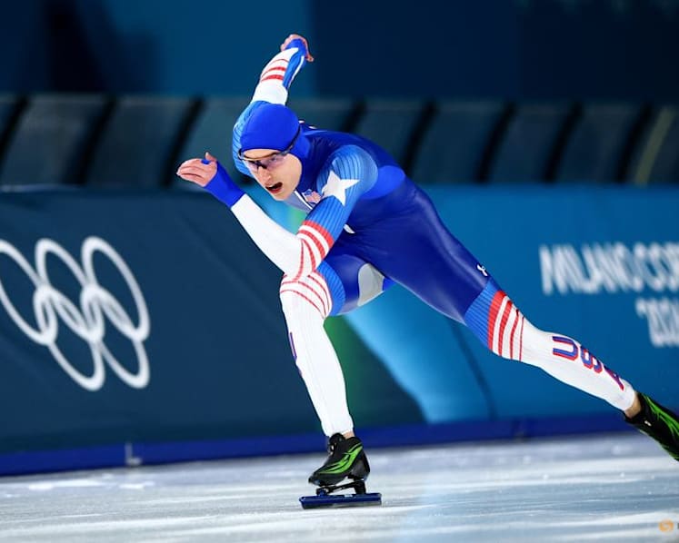 Speed skating-Unstoppable Stolz blazes to 500m crown for his second Milano Cortina gold