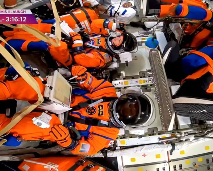 Analysis:NASA's moon mission tests aerospace old guard as SpaceX, Blue Origin hover