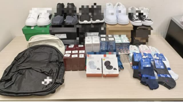 一对男女涉嫌在网上售卖冒牌货 警方将他们逮捕