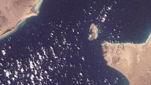 伊朗高官警告美国若再“犯错”或导致曼德海峡关闭