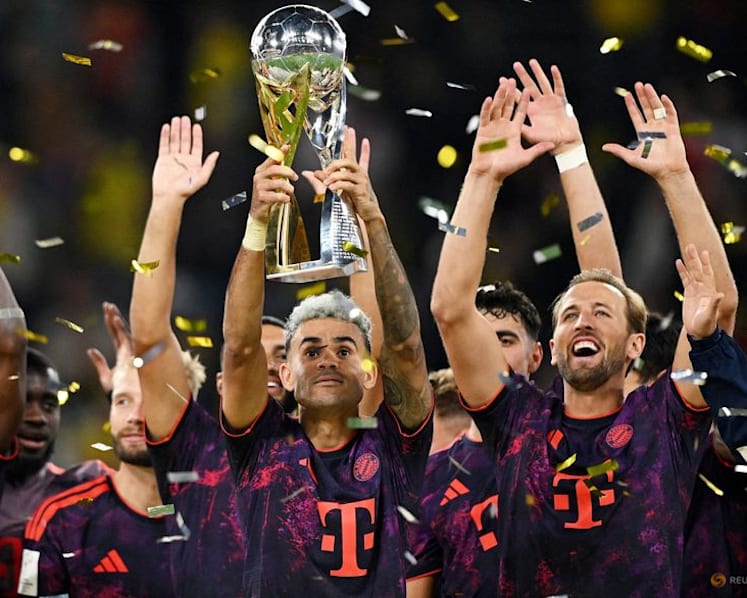 Bayern primed for Bundesliga title defence, Schalke back in the big league