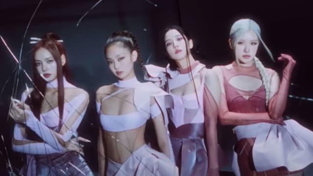 新歌“拿筷子弹古筝”　 BLACKPINK被指辱华