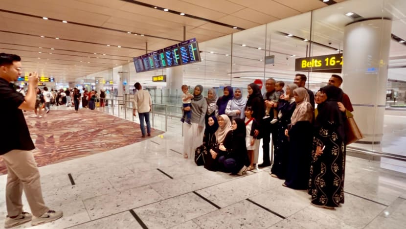 20 pelajar SG terkandas 42 jam di Doha selamat tiba di tanah air