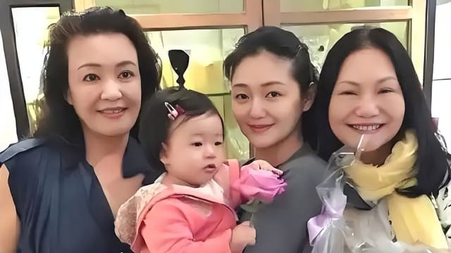 因造谣包机费用全由汪小菲包办被骂　张兰呛酸民：想把兰姐喷倒，做梦！