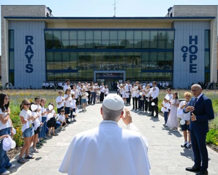 Pope Leo XIV embraces paediatric patients at CNAO in Pavia