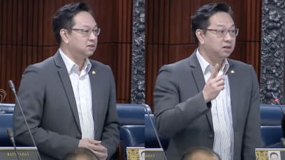 M’sian MP Says “Singaporeans Are Not Very Fluent In English”, Believes There Are More M'sians Who Are Better At The Language