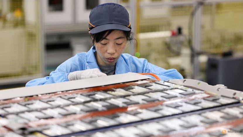 China's May factory activity flat as weak demand slows growth