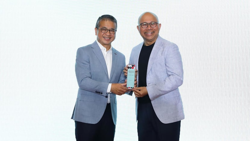 Penggiat seni & pengkaji sejarah makanan Melayu, Khir Johari antara 89 diiktiraf di Majlis Anugerah Penaung Warisan NHB Penggiat seni & pengkaji sejarah makanan Melayu, Khir Johari antara 89 diiktiraf di Majlis Anugerah Penaung Warisan NHB