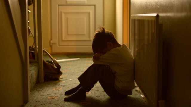 父不照顾母则“要过自己的生活” 台湾两幼童被独留在家