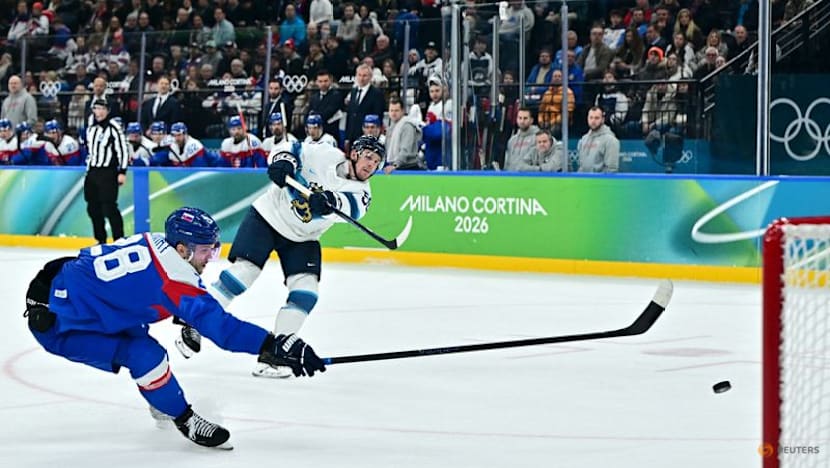 Ice hockey-Finland thump Slovakia to win men's bronze