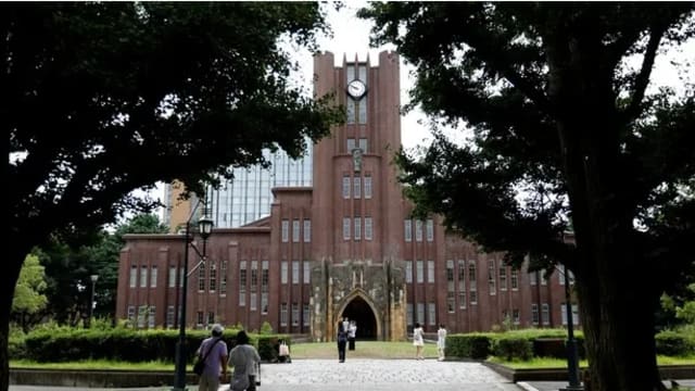 爬上东京大学烟囱后坠落 中国籍女子不治身亡