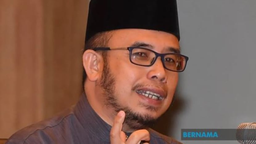 Trend ‘unboxing’ isteri ibarat 'jual isteri', tegas Mufti Perlis Trend ‘unboxing’ isteri ibarat 'jual isteri', tegas Mufti Perlis