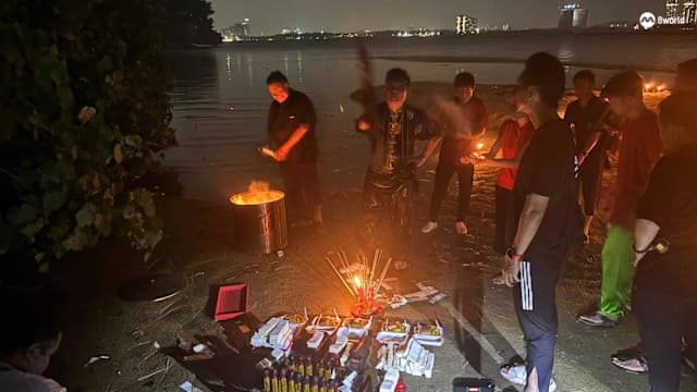 本地庙宇海边招魂 为无主孤魂超度