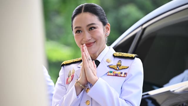 泰国当局就与洪森对话泄露一事 对佩通坦进行问话