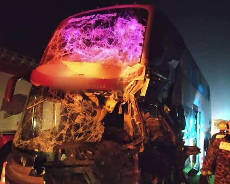 16 Singaporean passengers injured after bus heading to Kuala Lumpur rams into truck