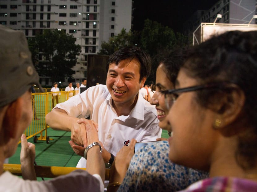 PAP candidate for Tanjong Pagar GRC Dr Chia Shi-Lu greets members of the public after the first PAP rally in the 2015 General Election at the Delta Sports Complex on Sept 2, 2015. Photo: Wong Pei Ting/TODAY