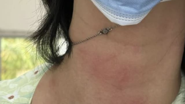 不愿捡起掉落试卷 马国学生疑冲突中勒老师颈项 