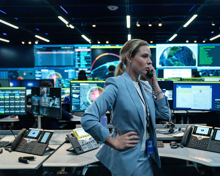 Commentary: A dynamite film, but a house of cards on nuclear reality