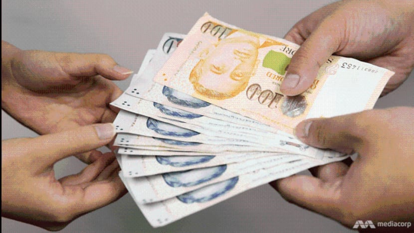 கள்ளப்பண விவகாரம் - 8 சிங்கப்பூரர்களுக்கு 30 ஆண்டுவரை சிறை, பிரம்படி 