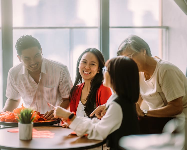 Red flag or normal behaviour? How social media is making your relationships seem worse than they are