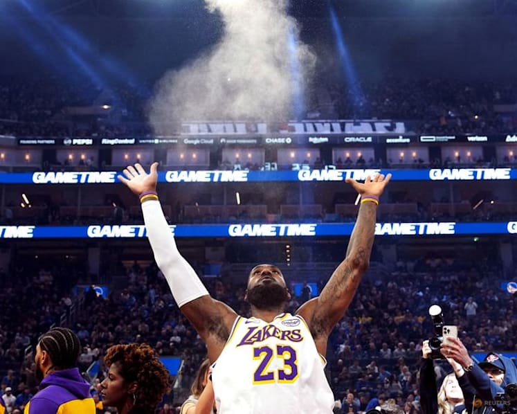 NBA-LeBron James joining Philadelphia 76ers for title shot in 'last decision'