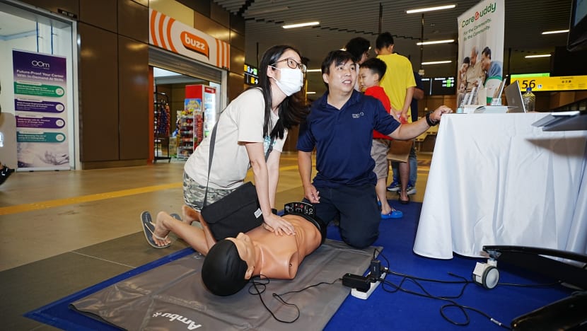 சிங்கப்பூரில் பயணிகளுக்கு உடல்நல ஆலோசனைகள் வழங்கும் முதல் பேருந்து முனையம்...எங்கே? 