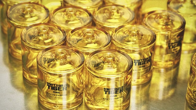 Onitsuka Tiger不只卖鞋！首推4款限量香水，把极简美学穿在身上