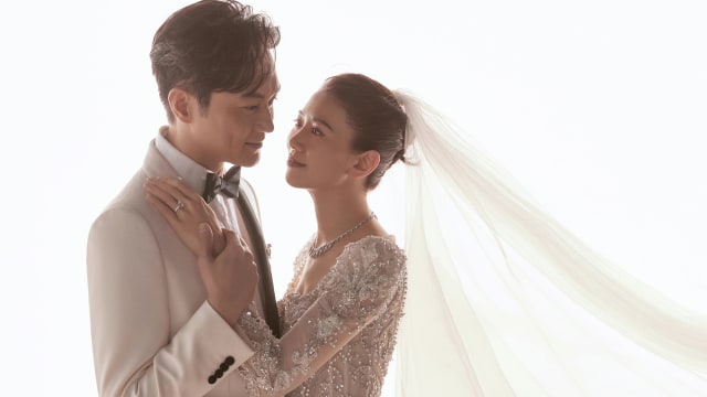 无以伦比的美丽！张智霖、袁咏仪婚纱照曝光