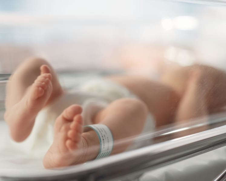 Pasutri muda Singapura aniaya bayi sendiri hingga tewas, divonis lebih dari 15 tahun penjara