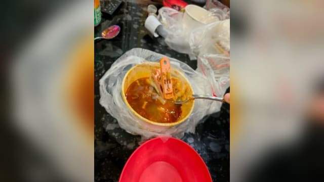 鱼汤内捞出塑料衣夹！平价集团着手调查