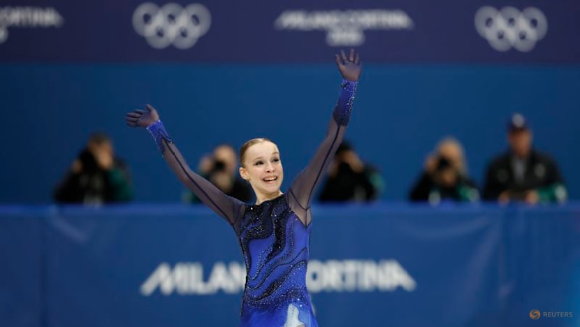 Figure Skating-Crowd lift helps Israel's Seniuk qualify for free skate