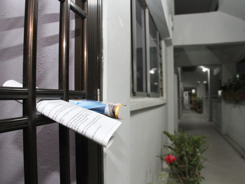 PAP activists distribute flyers, urge residents to quiz WP over lapses PAP activists distribute flyers, urge residents to quiz WP over lapses