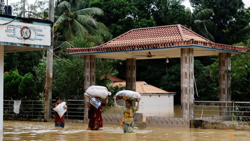 Floods destroy 1.1 million tonnes of rice in Bangladesh Floods destroy 1.1 million tonnes of rice in Bangladesh
