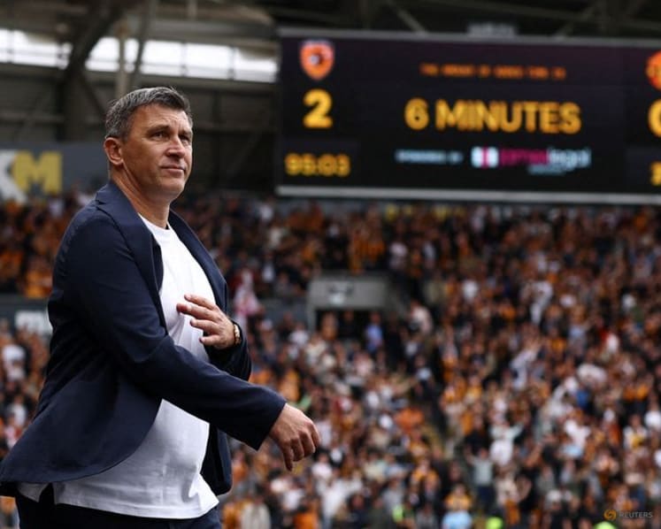 United's Carrick gets early reality check at Hull