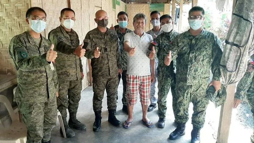 Philippine troops rescue man seized by suspected militants Philippine troops rescue man seized by suspected militants
