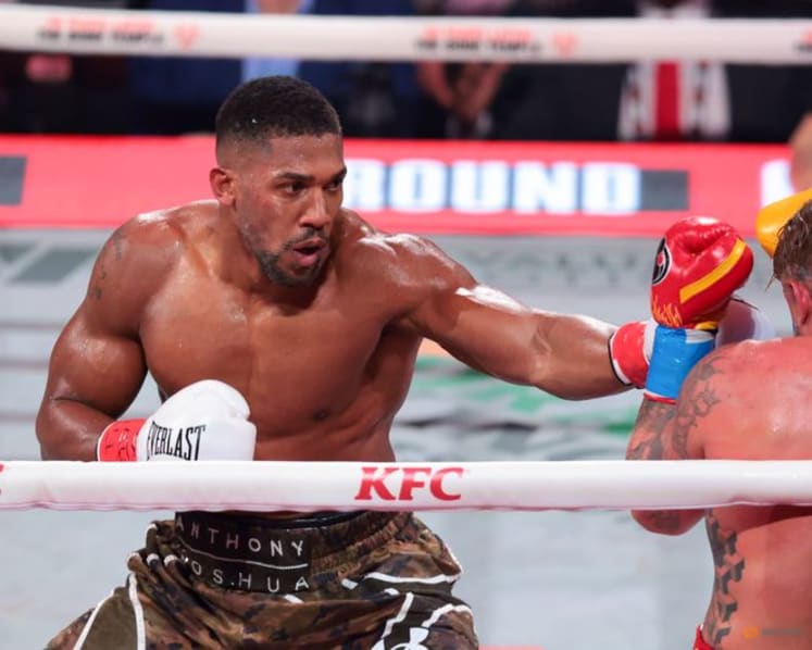 Boxer Anthony Joshua injured in Nigeria highway crash