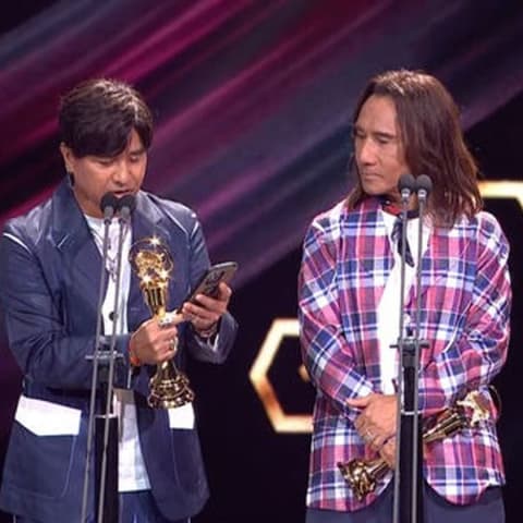 【金曲36】动力火车:20年漫长等待终圆梦,击败Energy荣获“最佳演唱组合”大奖!见证实力与坚持的非凡之旅!