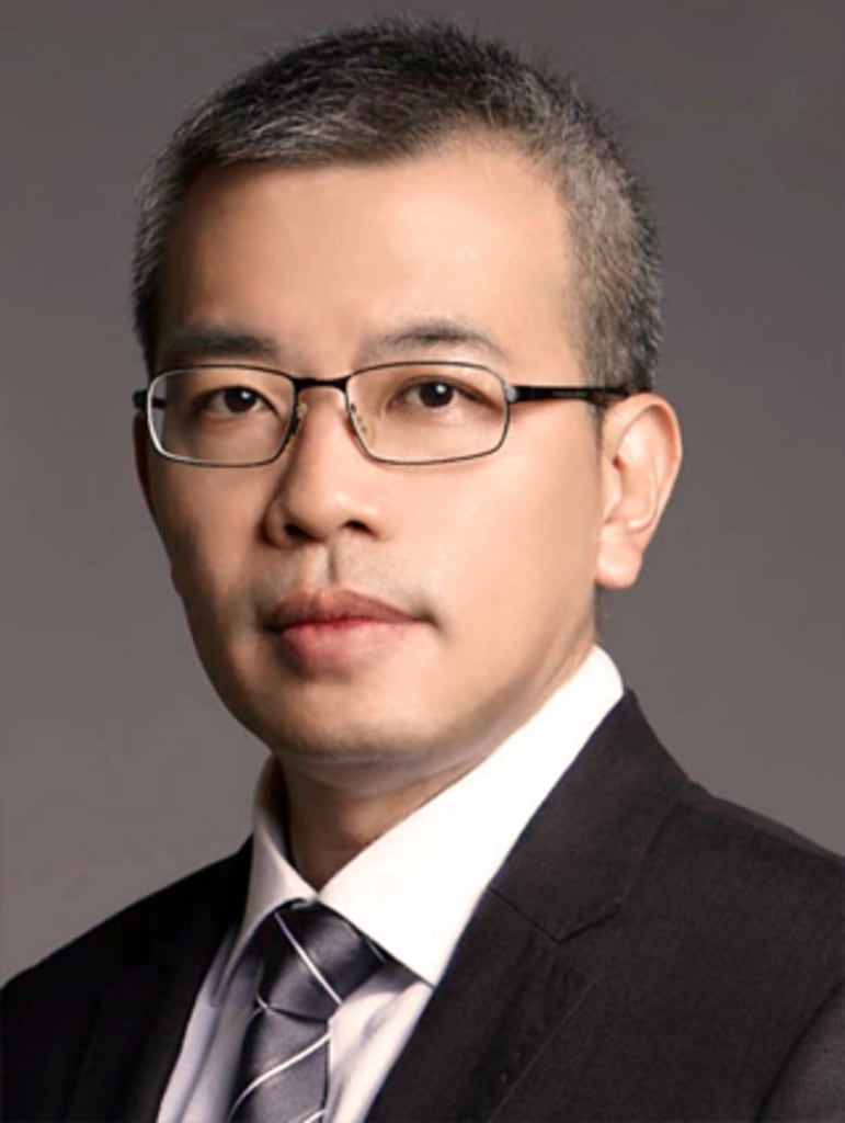 ROGER MOY