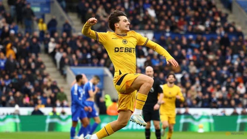 Wolves maul Leicester 3-0 in Pereira's first game in charge