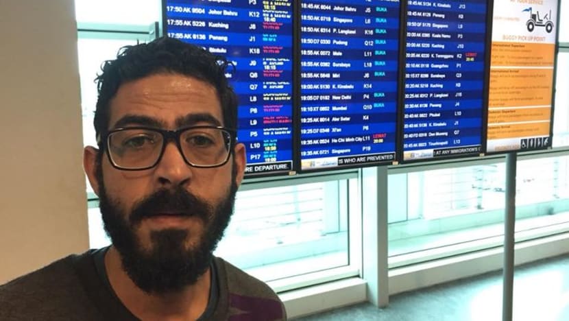 Lebih sebulan warga Syria ini terkandas di KLIA2 bak filem 'The Terminal' Lebih sebulan warga Syria ini terkandas di KLIA2 bak filem 'The Terminal'