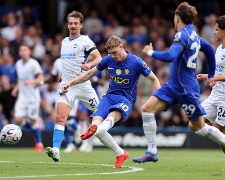 Alonso's vibrant Chelsea beat Brighton, Fernandes hits hat-trick for Man Utd